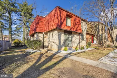 4915 Herkimer St, Annandale, VA 22003