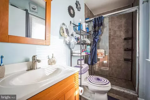 Bath - 2228 Lofty Heights Pl, Reston, VA 20191 photo 3 of 4