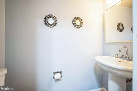 Bath - 2228 Lofty Heights Pl, Reston, VA 20191 photo 1 of 4