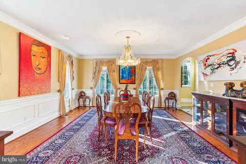 Dining - 1071 Spring Hill Rd, Mclean, VA 22102 photo 2 of 3