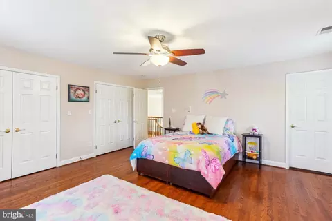 Bedroom - 1071 Spring Hill Rd, Mclean, VA 22102 photo 4 of 6