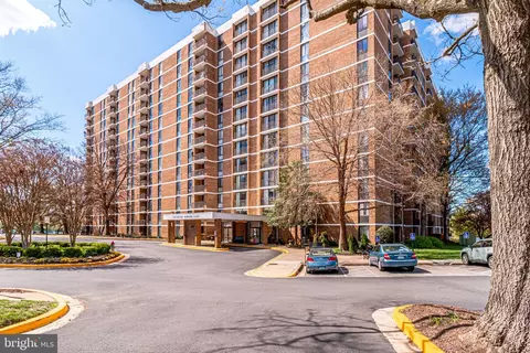 2311 Pimmit Dr #1104, Falls Church, VA 22043