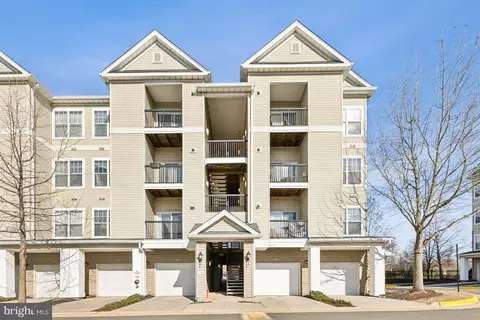 5111 C Travis Edward Way, Centreville, VA 20120