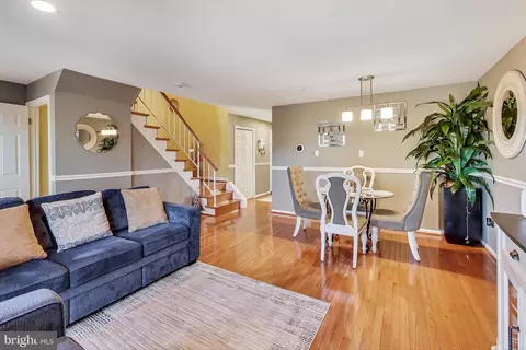 8097 Barcarole Ct, Springfield, VA 22153 photo 7