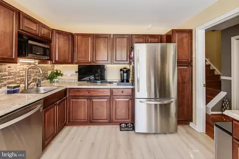 8097 Barcarole Ct, Springfield, VA 22153 photo 9