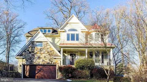 5922 Chesterbrook Rd, Mclean, VA 22101 photo 1