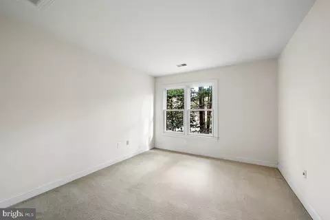 Bedroom - 6401 Oak Meadow Way, Mclean, VA 22101 photo 5 of 8