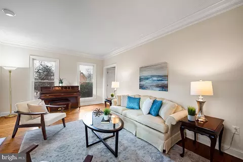 Living - 6401 Oak Meadow Way, Mclean, VA 22101 photo 8 of 12