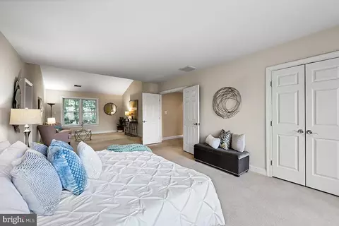Bedroom - 6401 Oak Meadow Way, Mclean, VA 22101 photo 3 of 8