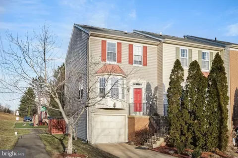 6574 Osprey Point Ln, Alexandria, VA 22315