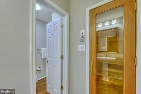 Entry Way - 7134 Merrimac Dr, Mclean, VA 22101 photo 3 of 5