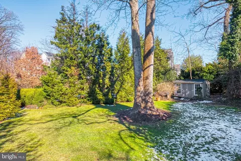 Exterior - 7134 Merrimac Dr, Mclean, VA 22101 photo 9 of 14