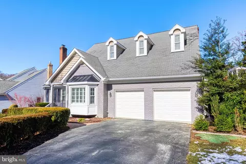 Exterior - 7134 Merrimac Dr, Mclean, VA 22101 photo 4 of 14