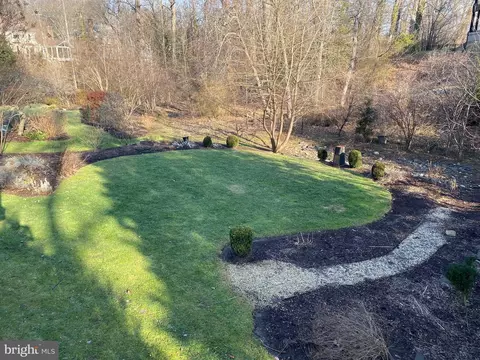 Exterior - 7134 Merrimac Dr, Mclean, VA 22101 photo 14 of 14