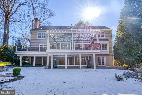 Exterior - 7134 Merrimac Dr, Mclean, VA 22101 photo 11 of 14