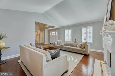 Entry Way - 7134 Merrimac Dr, Mclean, VA 22101 photo 2 of 5