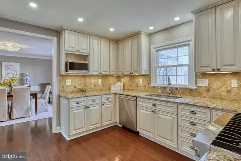 Kitchen - 7134 Merrimac Dr, Mclean, VA 22101 photo 3 of 4
