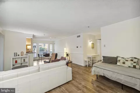 1524 Lincoln Way #106, Mclean, VA 22102