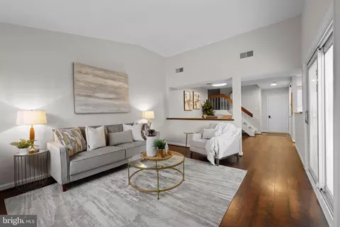 3119 Covington St, Fairfax, VA 22031