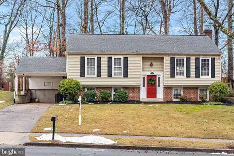 5916 Ridge Ford Dr, Burke, VA 22015