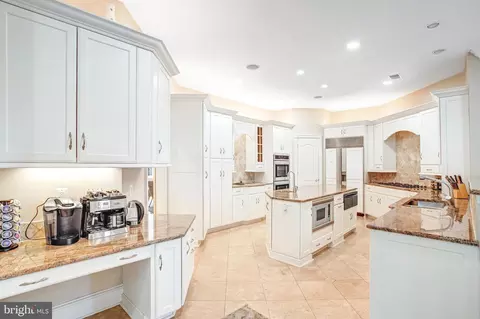 Kitchen - 7024 Green Oak Dr, Mclean, VA 22101 photo 2 of 14