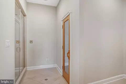Entry Way - 7024 Green Oak Dr, Mclean, VA 22101 photo 19 of 19