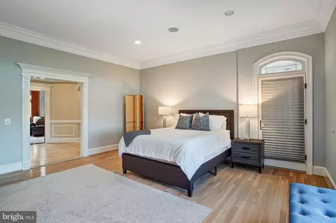 Bedroom - 7024 Green Oak Dr, Mclean, VA 22101 photo 5 of 20