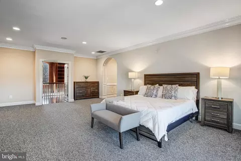 Bedroom - 7024 Green Oak Dr, Mclean, VA 22101 photo 10 of 20