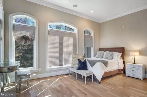 Bedroom - 7024 Green Oak Dr, Mclean, VA 22101 photo 2 of 20