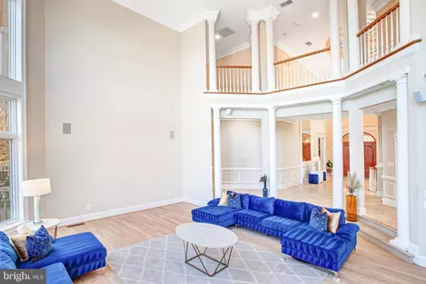 Living - 7024 Green Oak Dr, Mclean, VA 22101 photo 6 of 9