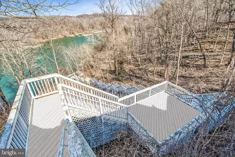 View/Area - 7024 Green Oak Dr, Mclean, VA 22101 photo 9 of 10