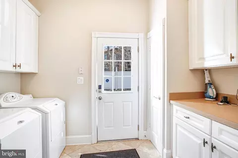 Other - 7024 Green Oak Dr, Mclean, VA 22101 photo 35 of 38