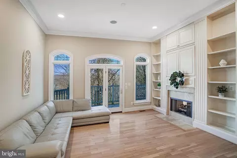 Living - 7024 Green Oak Dr, Mclean, VA 22101 photo 1 of 9
