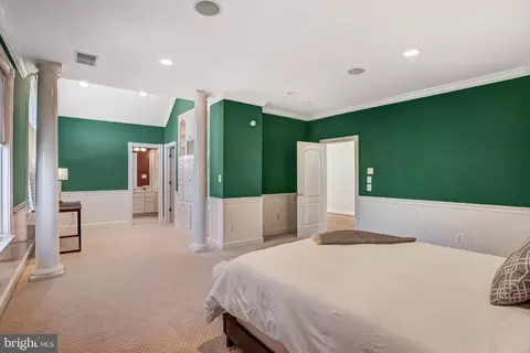 Bedroom - 7024 Green Oak Dr, Mclean, VA 22101 photo 13 of 20