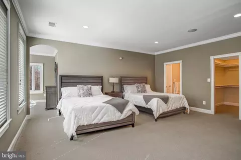Bedroom - 7024 Green Oak Dr, Mclean, VA 22101 photo 16 of 20