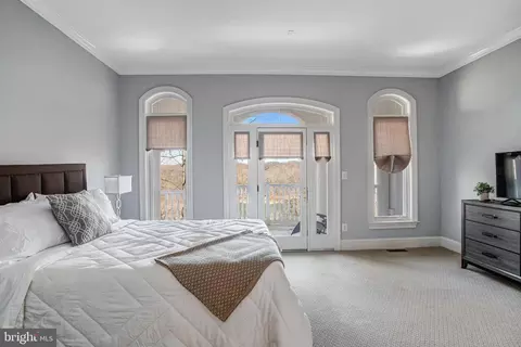 Bedroom - 7024 Green Oak Dr, Mclean, VA 22101 photo 9 of 20