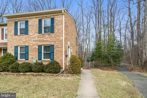 6420 Old Scotts Ct, Springfield, VA 22152 photo 2