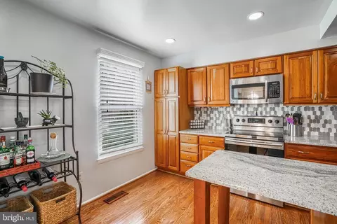 6420 Old Scotts Ct, Springfield, VA 22152 photo 7