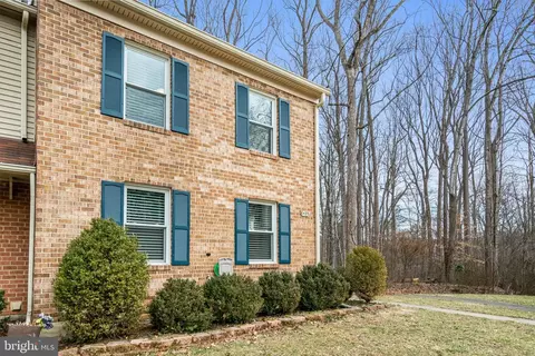 6420 Old Scotts Ct, Springfield, VA 22152 photo 3