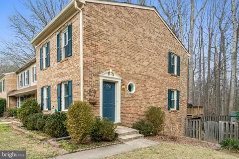 6420 Old Scotts Ct, Springfield, VA 22152