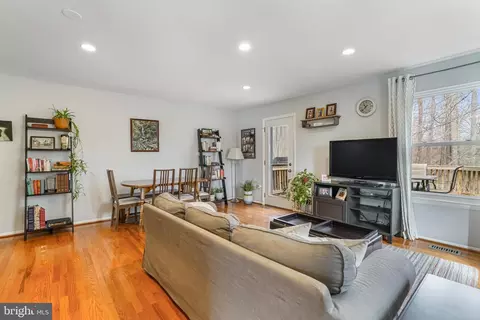 6420 Old Scotts Ct, Springfield, VA 22152 photo 12