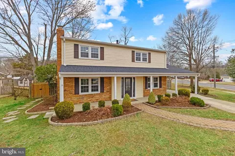 8031 Lynnfield Dr, Alexandria, VA 22306