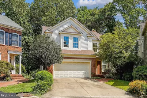 3791 Center Way, Fairfax, VA 22033