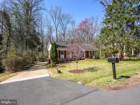 Exterior - 12132 Stirrup Rd, Reston, VA 20191 photo 4 of 21