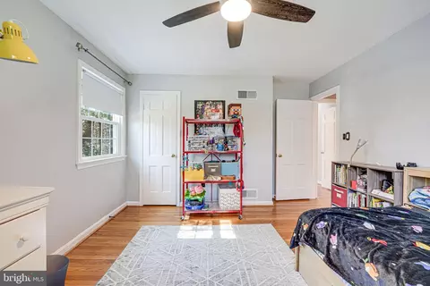 Bedroom - 12132 Stirrup Rd, Reston, VA 20191 photo 4 of 6