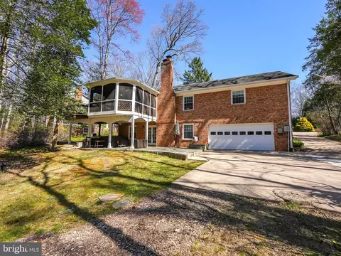 Exterior - 12132 Stirrup Rd, Reston, VA 20191 photo 18 of 21