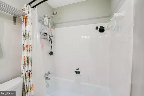 Bath - 12132 Stirrup Rd, Reston, VA 20191 photo 2 of 6