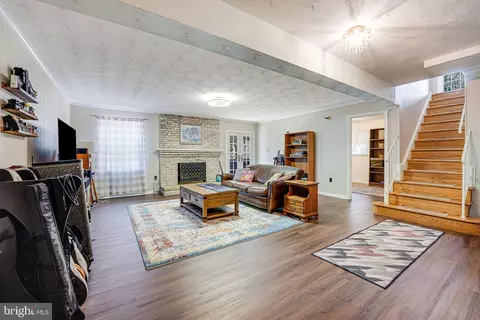 Living - 12132 Stirrup Rd, Reston, VA 20191 photo 4 of 4