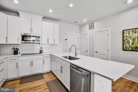 1684 Bandit Loop, Reston, VA 20190 photo 8