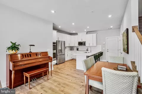 1684 Bandit Loop, Reston, VA 20190 photo 5